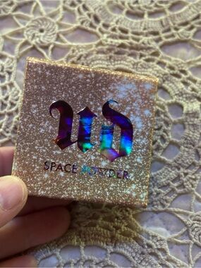 Urban Decay SPACE POWDER Highlighter -Shimmering Powder for Face and Body NEW